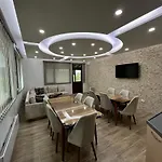 Siesta Луксозна вила Доспат